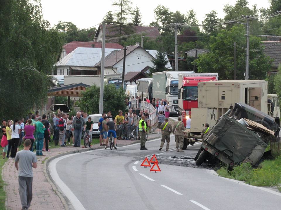 20376114_578239859231970_1826749179318242956_n