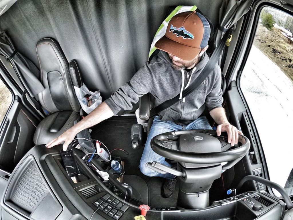 Rozhovor s Michalom alias Truckerem v Kanadě: Není to o leštění výfuků a ukazování nosáče na&nbsp;Instagramu.